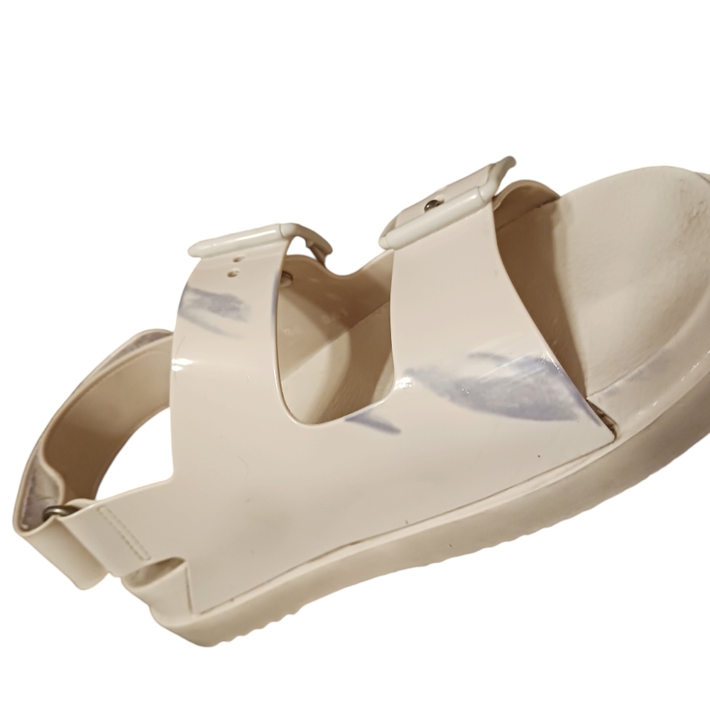 Gucci White Sandals - Picture 6 of 12